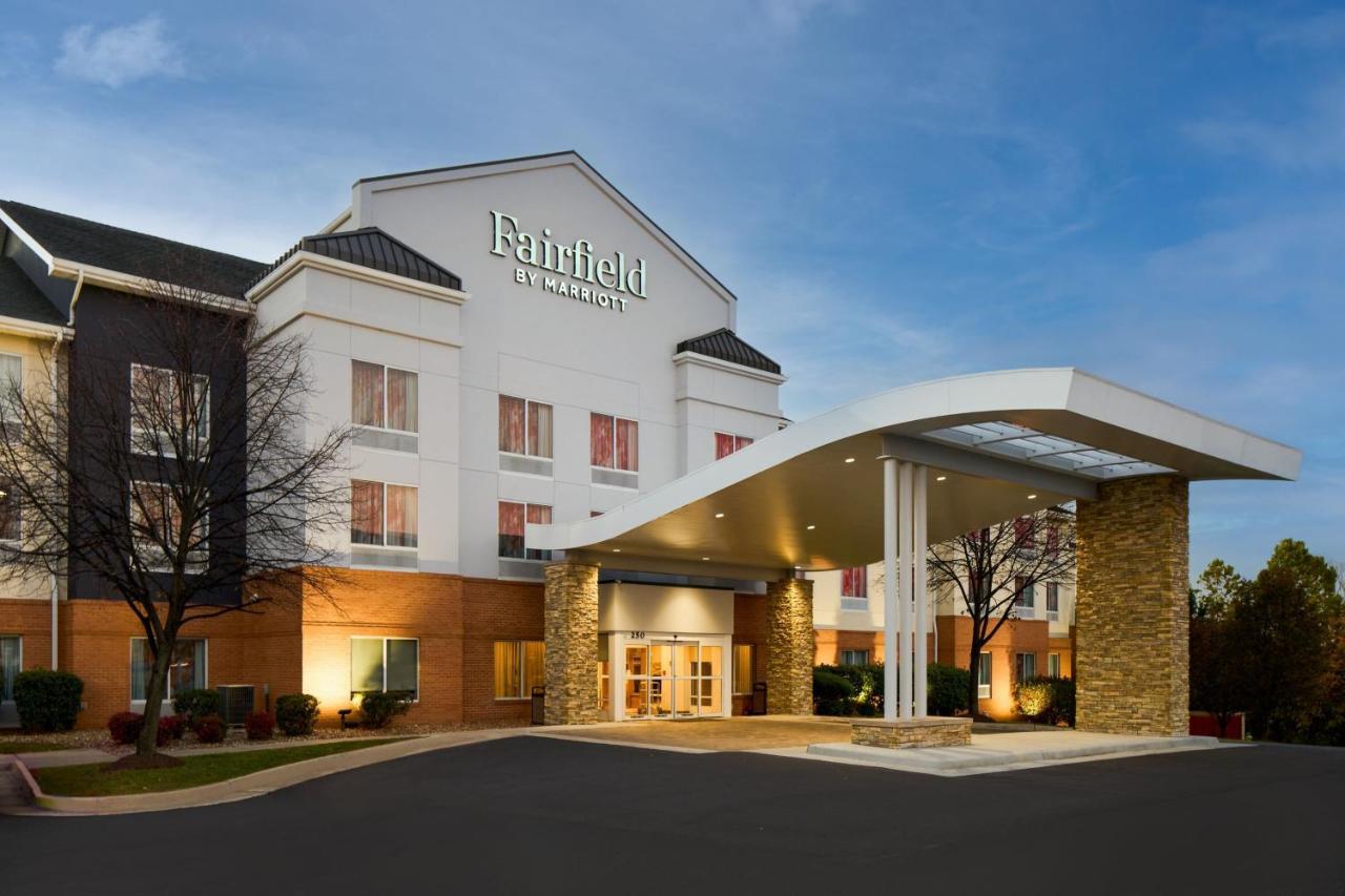 Fairfield Inn And Suites By Marriott ווינצ'סטר מראה חיצוני תמונה