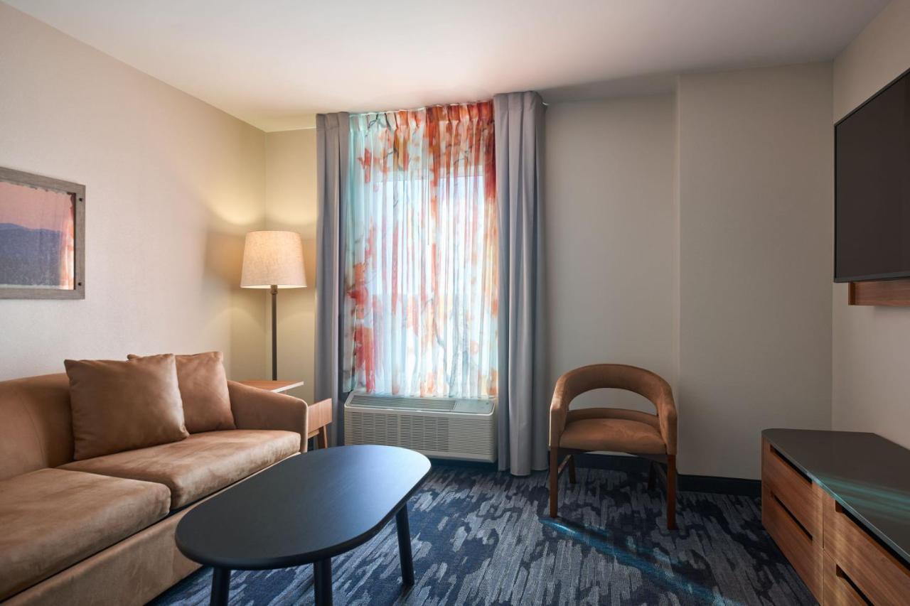 Fairfield Inn And Suites By Marriott ווינצ'סטר מראה חיצוני תמונה
