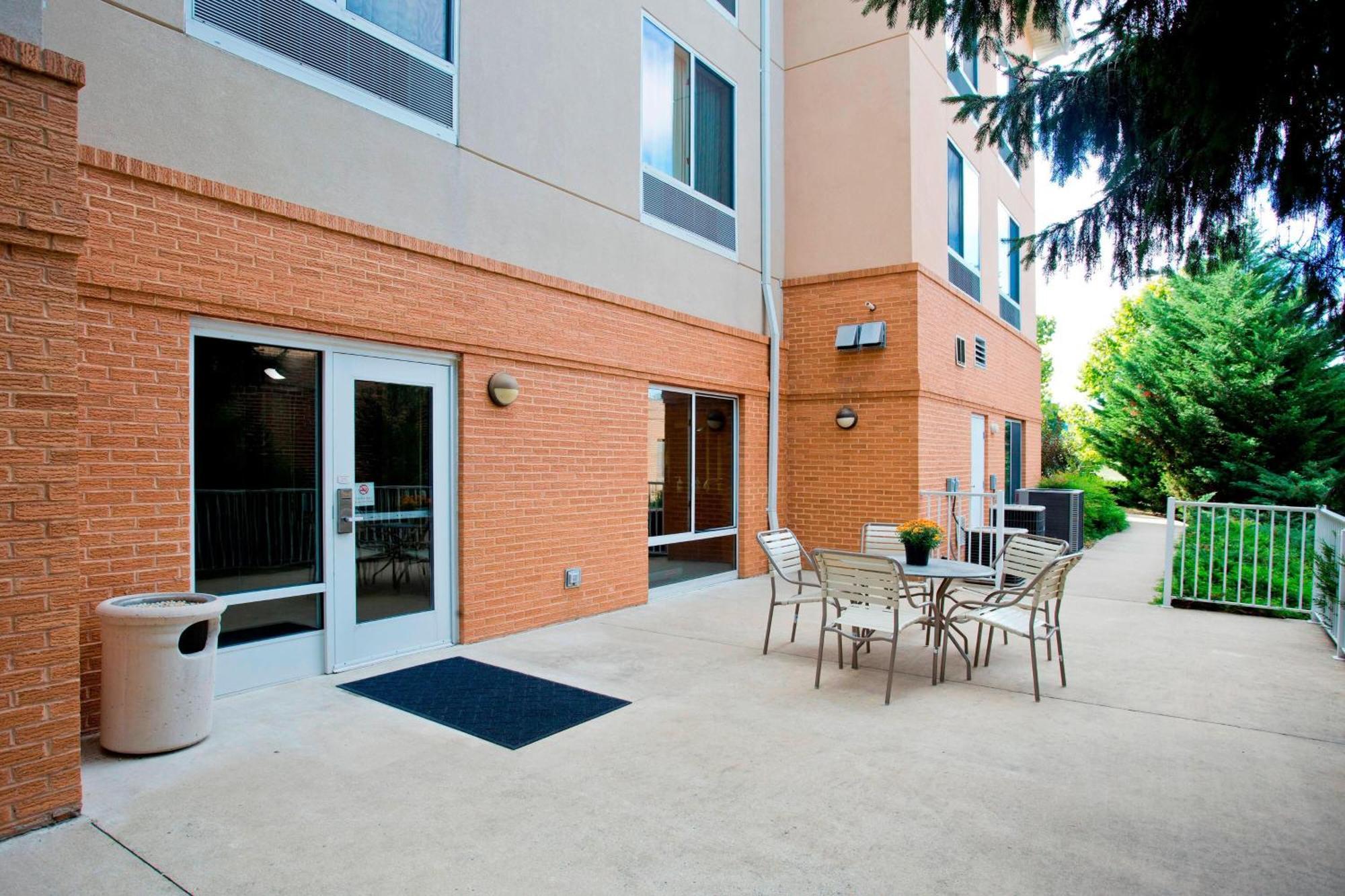 Fairfield Inn And Suites By Marriott ווינצ'סטר מראה חיצוני תמונה