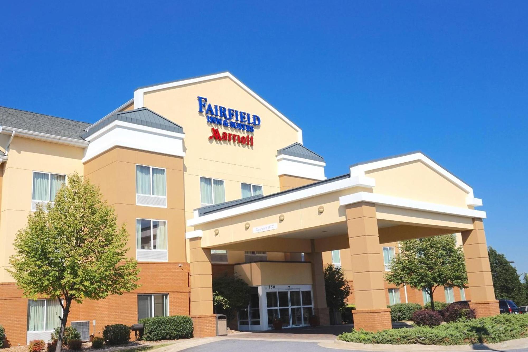 Fairfield Inn And Suites By Marriott ווינצ'סטר מראה חיצוני תמונה