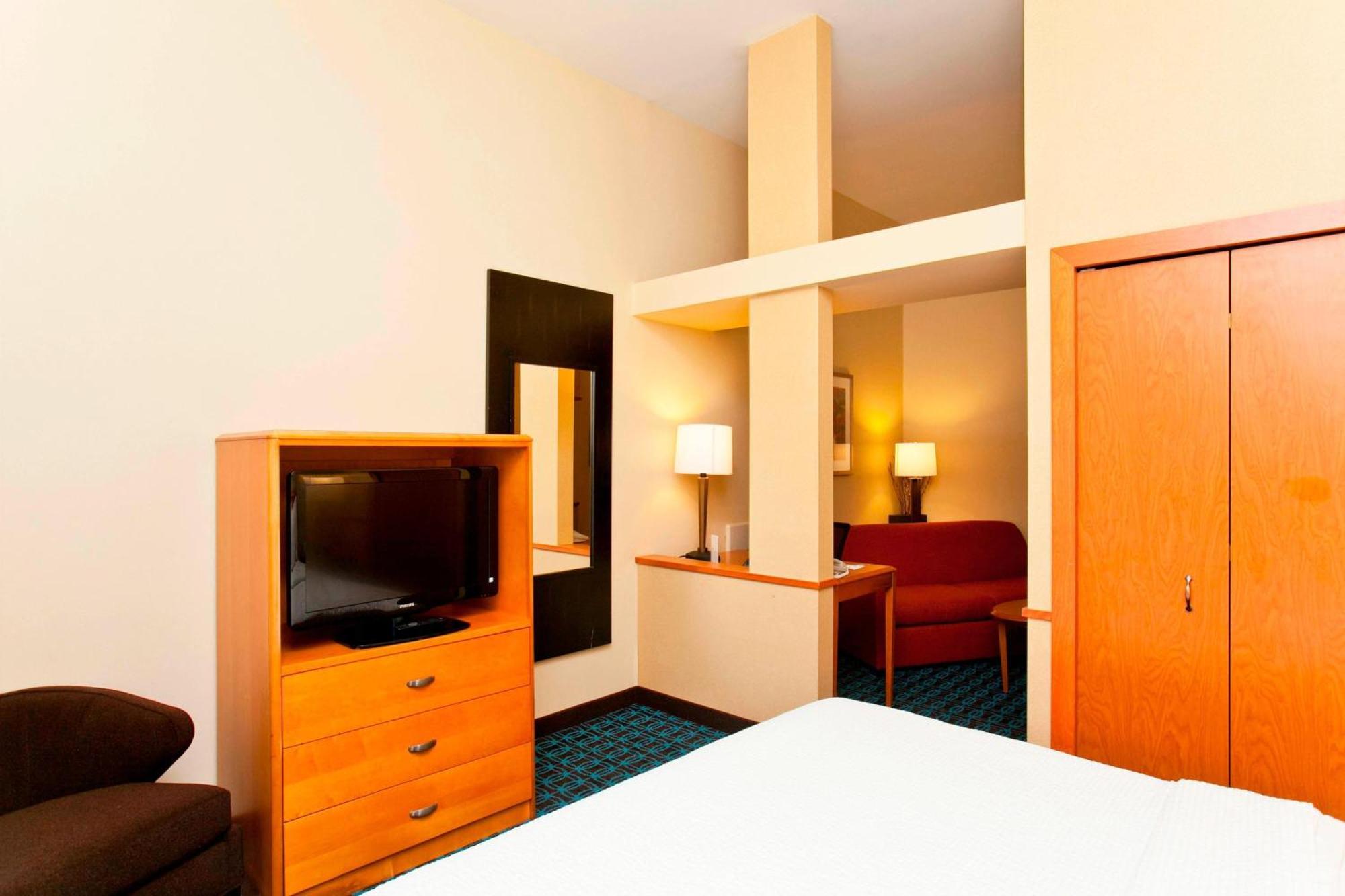 Fairfield Inn And Suites By Marriott ווינצ'סטר מראה חיצוני תמונה